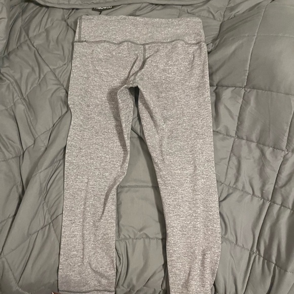 Lululemon cropped grey blend leggings - Picture 7 of 8